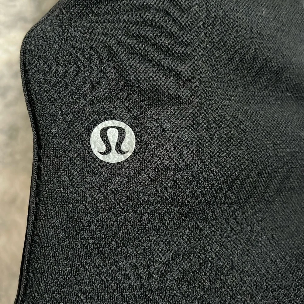 Lululemon black leggings